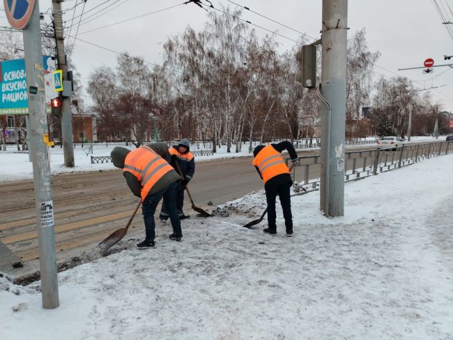 Вопрос к городским властям, к коммунальным службам и просто к ответственным лицам. Я не могу понять, вам всë..