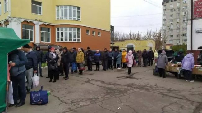 А еще до последних лет не видели туалетной бумаги. Вот это страна..