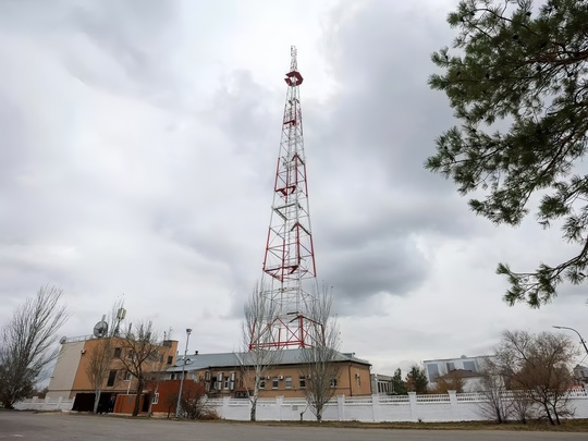 «Фото на память»: в Волгограде демонтируют телевышку на Мамаевом кургане! 👷‍♂️⚒️

Вот что от неё осталось..