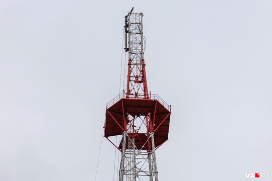 «Фото на память»: в Волгограде демонтируют телевышку на Мамаевом кургане! 👷‍♂️⚒️

Вот что от неё осталось..