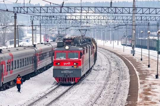 ❗️Массовая задержка поездов в Нижегородской области

14 пассажирских поездов сегодня были задержаны из-за..