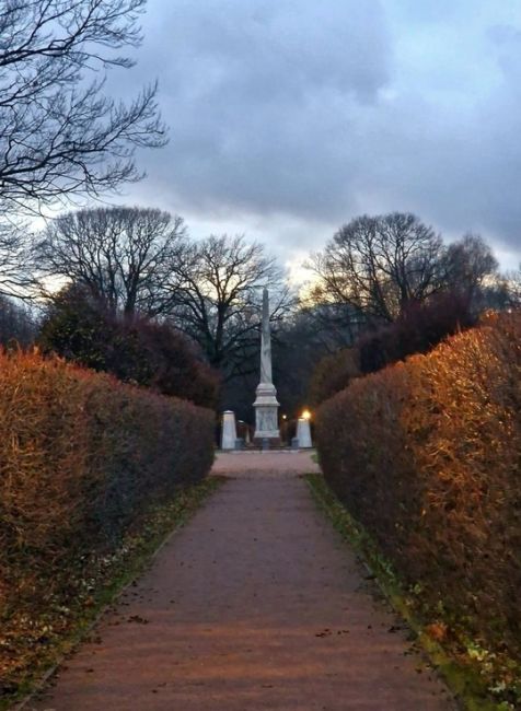 Осенний вечер в Усадьбе Кусково 

Фото: Игорь..