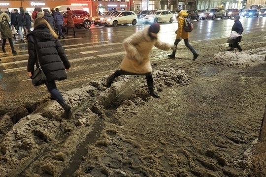 В Петербурге и Ленобласти ноябрь начался со снегопада

Первый снегопад принёс циклон «Мартина». Если в..