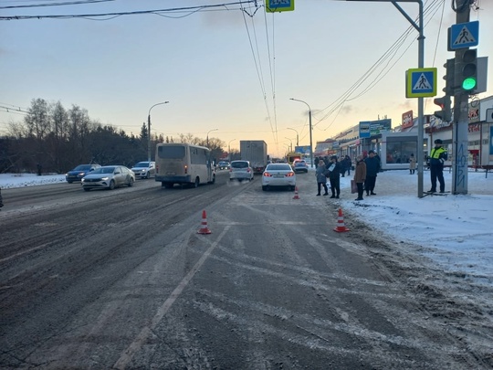 В Омске 75-летний водитель сбил двух школьниц

Вчера, 13 ноября, в Кировском округе произошла дорожная авария с..