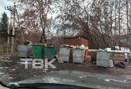 👀 «Любуемся свалкой у домов, но все отвечает нормам, говорят в администрации»

Фото свалки возле..