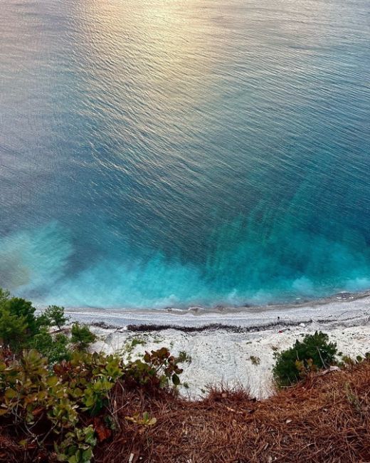 Голубая бездна радует глаз каждый раз 🌲🌊

Фото uvarova..