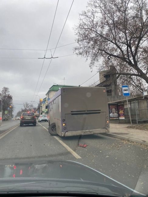 В Самаре у автобуса маршрута №5К оторвалось..