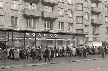 В Петербурге восьмиклассник пытался ограбить алкомаркет

Полицейские задержали 14-летнего школьника,..