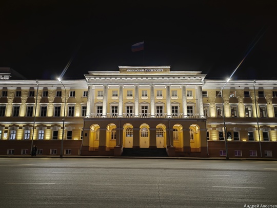 Ночи доброй🖤

Фото: Андрей..