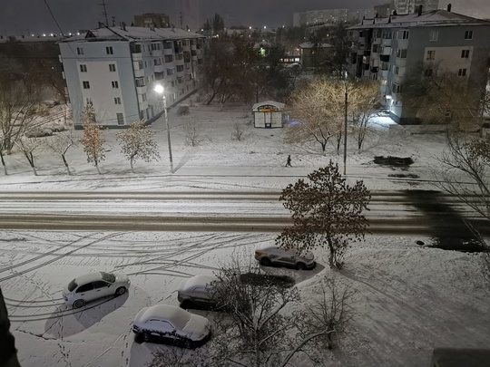 В Самаре 100 единиц техники вышли на уборку снега.
 
«В ночь сегодня выводим 100 единиц спецтехники и более 50..