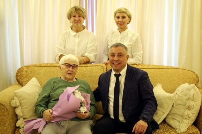 🎉Жительница Уфы отметила 95-летие 
 
Свой 95-летний юбилей отметила жительница Советского района Уфы Зухра..