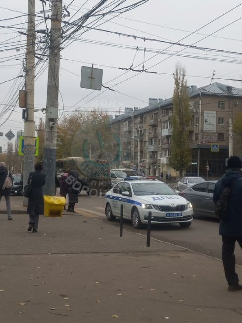 🚥Гранта врезалась в военных, сообщает..