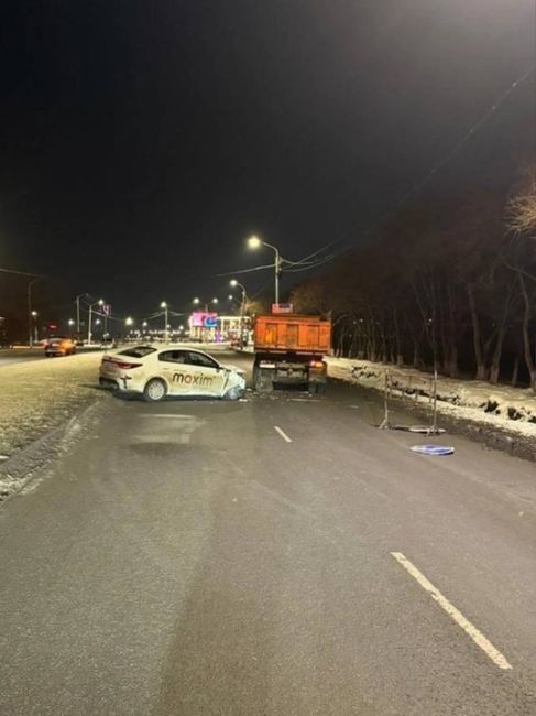 В Омске пьяный водитель такси въехал в Камаз

Вчера около 23:00 часов 36-летний водитель «Киа Рио», двигаясь по..