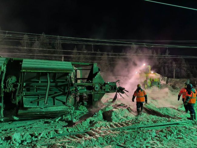 В столкновении поездов двое пассажиров погибли и более 30 пострадали

Такие данные озвучило РЖД после ЧП в..