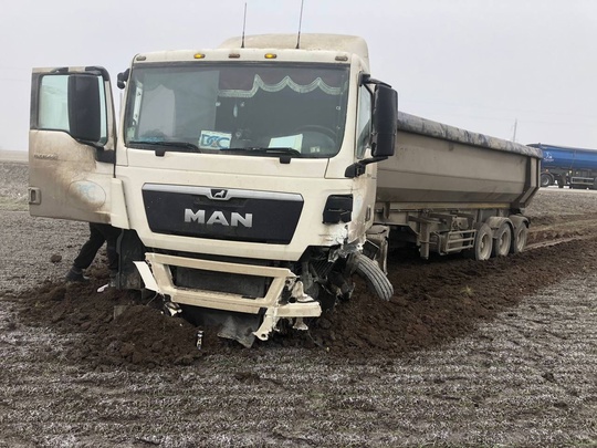 На дорогах Ростовской области вчера произошло два смертельных ДТП

Первая авария случилась в 7:30 на трассе..