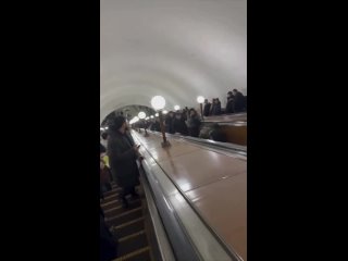 😳 Мужчина мощно полетел вниз эскалатора в метро Петербурга

Перед этим он очень настойчиво просил другого..