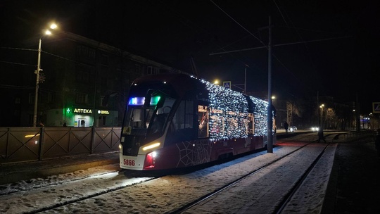 На улицы Перми вышли новогодние..