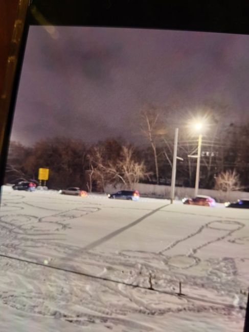 Омск - культурная столица!

Около перекрытого моста у Телецентра появились новые..