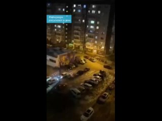 Появилось видео запуска фейерверка, который поджег квартиру на 9 мая

На кадрах видно, как мужчина запускает..