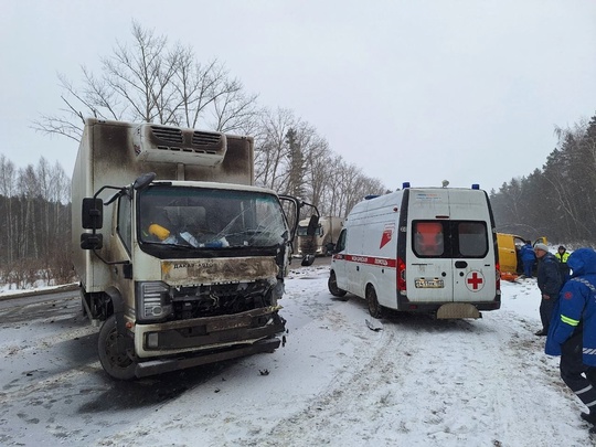 На участке между Работками и Запрудным на трассе М-7 произошла крупная авария. Движение по дороге затруднено,..