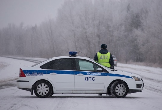 В России теперь запрещено ездить на летней резине зимой

Сегодня начал действовать сезонный запрет езды на..