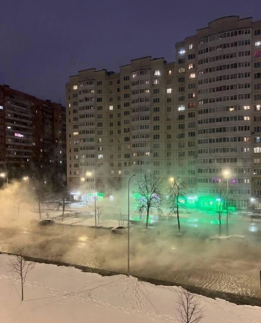 Петербуржцы наблюдали второй прорыв за месяц на одном участке

Очередной прорыв теплотрассы произошёл..