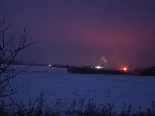 Сегодня около 16:00 что-то сильно горело в р.п. Ардатов. Зарево было видно..