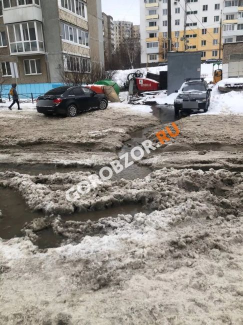 ‼«Проваливаемся под лед»: жители массово жалуются на затопление улицы Баргузинской в Уфе
 
Жители Уфы..