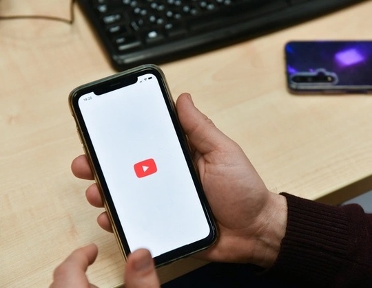 YouTube в РФ стали замедлять ещё сильнее

К концу декабря россияне заметили ещё больше проблем в работе..