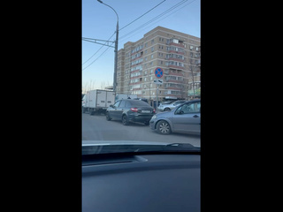 Даже CYBERTRUCK нарушает правила..