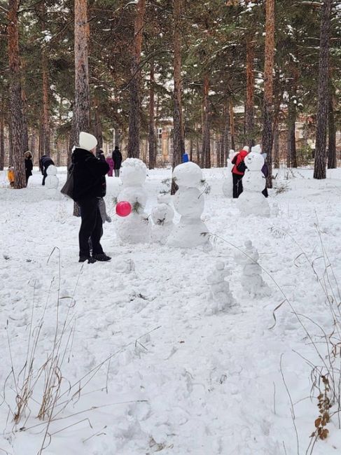 ☃️ Резкое потепление в Челябинске стало праздником: в Парке Гагарина устроили фестиваль..