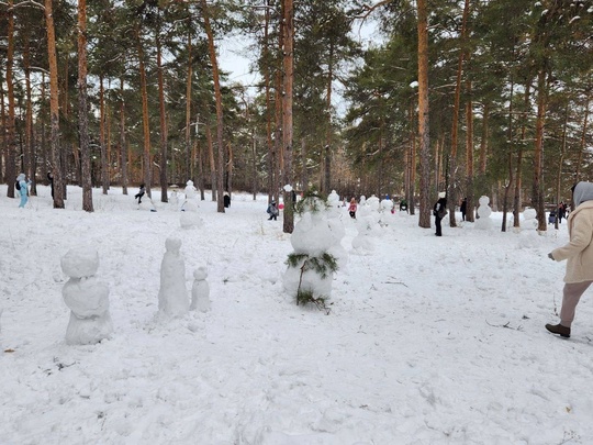 ☃️ Резкое потепление в Челябинске стало праздником: в Парке Гагарина устроили фестиваль..