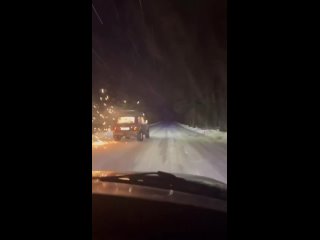 💥 В Нижнем Новгороде произошла перестрелка фейерверками прямо из машин. Одна из петард взорвалась в салоне...