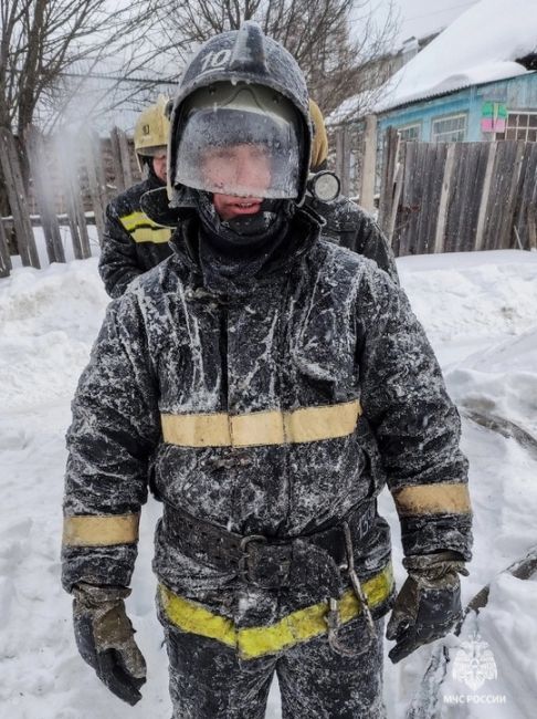 Суровые будни пермских пожарных 🧑‍🚒 

Фото: МЧС..