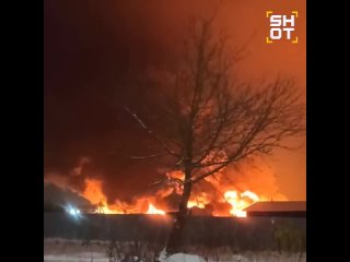 Взрывы и серьёзный пожар в промзоне в Гатчине Ленинградской области. 
 
Мощный пожар сегодня произошёл на..