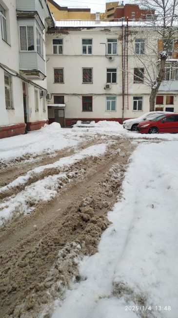 ‼️Эдуард Соснин пригрозил пермским подрядчикам штрафами за плохую уборку снега 

По словам мэра города —..