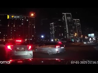 Появилось видео момента смертельной массовой аварии на Ипподромской. Toyota занесло в три машины, которые..