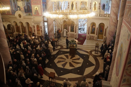 В храмах Самары прошли праздничные службы в честь Рождества..