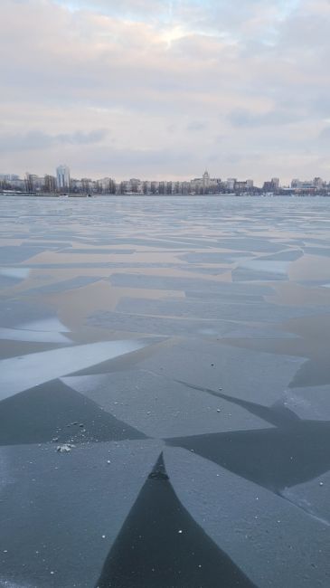 Шедевры природы на водохранилище 

Фото:..