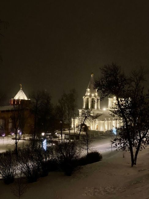 Ночи доброй🖤

фото: Кристина..