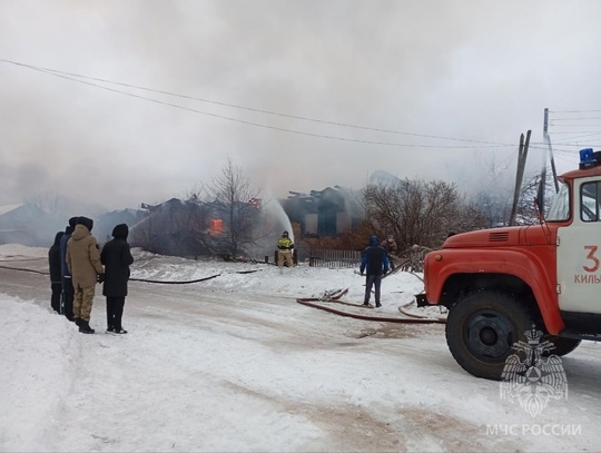 ‼️Трагедия в соседнем‼️Восемь человек погибло в Кильмези на пожаре в доме престарелых 

Деревянное 1-этажное здание, в котором..