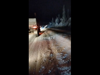 Сегодня вечером на автодороге Кунгур-Соликамск Лада столкнулась с микроавтобусом, есть погибшие

Водитель..