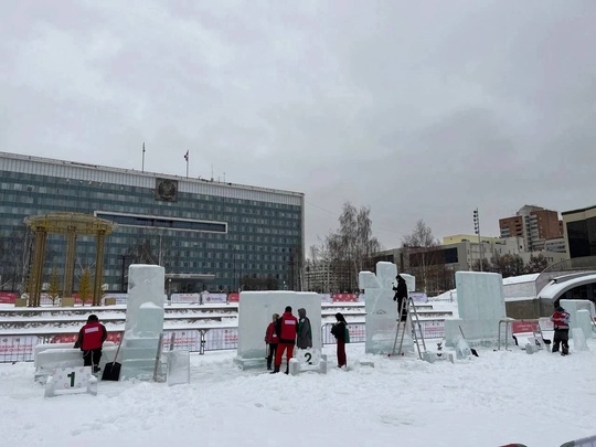 В Перми начался Молодёжный турнир по ледовой скульптуре 
 
В этом году создавать скульптуры изо льда на..